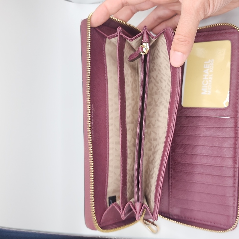 Michael Kors Large Continental Wallet Wristlet Leather, Bordeaux color Like New - Picture 10 of 11